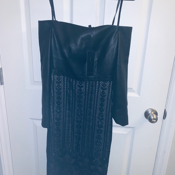 Dress - Picture 1 of 4